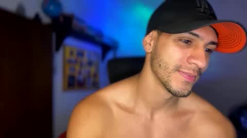 Snapshot of larry_jones chatting on December 6, 2024, 3:44 pm andrew online show from December 6, 2024, 3:44 pm