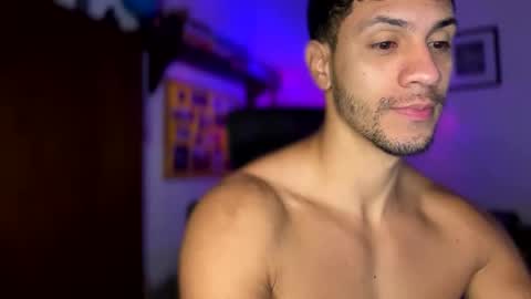 Snapshot of larry_jones chatting on December 10, 2024, 12:27 pm andrew online show from December 10, 2024, 12:27 pm