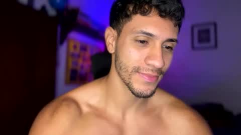 Snapshot of larry_jones chatting on December 10, 2024, 3:33 pm andrew online show from December 10, 2024, 3:33 pm