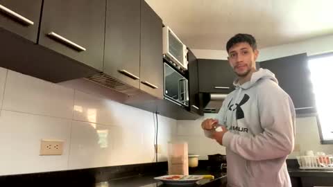 Snapshot of larry_jones chatting on December 12, 2024, 4:21 pm andrew online show from December 12, 2024, 4:21 pm