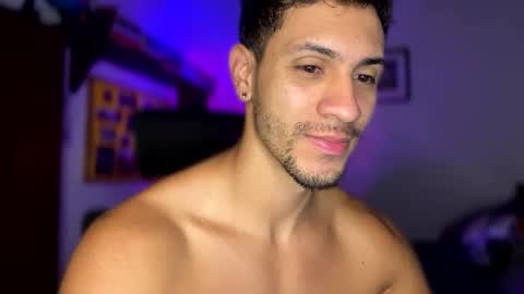 Snapshot of larry_jones chatting on December 13, 2024, 1:22 pm andrew online show from December 13, 2024, 1:22 pm