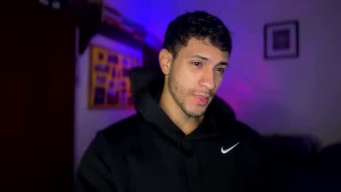 Snapshot of larry_jones chatting on December 15, 2024, 2:05 pm andrew online show from December 15, 2024, 2:05 pm