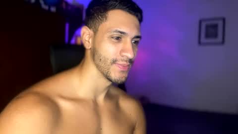 Snapshot of larry_jones chatting on December 29, 2024, 5:12 pm andrew online show from December 29, 2024, 5:12 pm