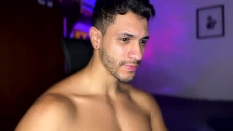 Snapshot of larry_jones chatting on January 1, 2025, 6:06 pm andrew online show from January 1, 2025, 6:06 pm