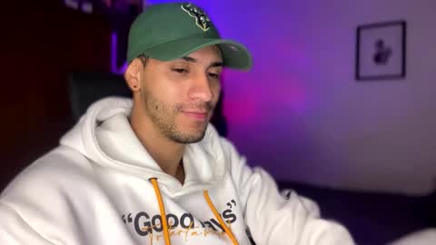 Snapshot of larry_jones chatting on January 5, 2025, 5:20 pm andrew online show from January 5, 2025, 5:20 pm