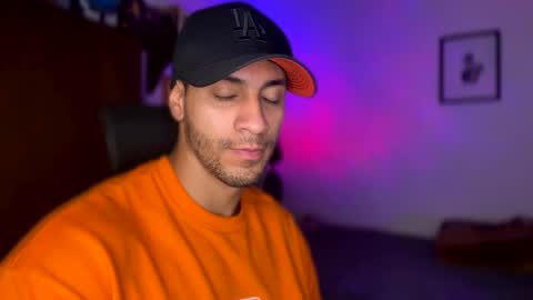 Snapshot of larry_jones chatting on January 7, 2025, 5:20 pm andrew online show from January 7, 2025, 5:20 pm