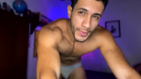 Snapshot of larry_jones chatting on January 8, 2025, 5:15 pm andrew online show from January 8, 2025, 5:15 pm