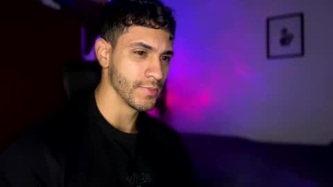 Snapshot of larry_jones chatting on January 22, 2025, 2:35 pm andrew online show from January 22, 2025, 2:35 pm