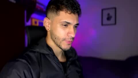 Snapshot of larry_jones chatting on January 27, 2025, 12:54 am andrew online show from January 27, 2025, 12:54 am