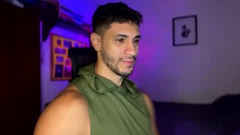 Snapshot of larry_jones chatting on February 2, 2025, 2:45 pm andrew online show from February 2, 2025, 2:45 pm