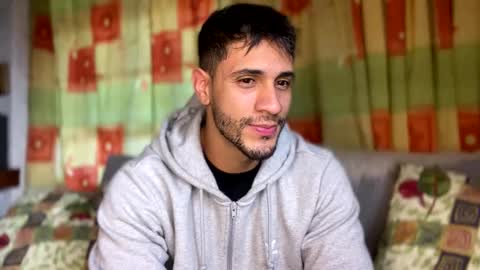 Snapshot of larry_jones chatting on February 2, 2025, 10:06 pm andrew online show from February 2, 2025, 10:06 pm