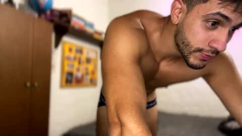 Snapshot of larry_jones chatting on February 3, 2025, 1:09 am andrew online show from February 3, 2025, 1:09 am