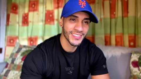 Snapshot of larry_jones chatting on February 3, 2025, 10:21 pm andrew online show from February 3, 2025, 10:21 pm