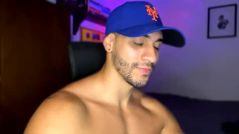 Snapshot of larry_jones chatting on February 4, 2025, 1:23 am andrew online show from February 4, 2025, 1:23 am