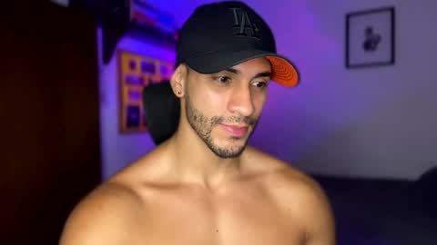 Snapshot of larry_jones chatting on February 4, 2025, 5:12 pm andrew online show from February 4, 2025, 5:12 pm