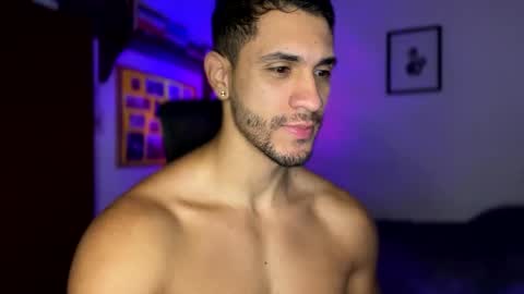 Snapshot of larry_jones chatting on February 7, 2025, 2:37 pm andrew online show from February 7, 2025, 2:37 pm