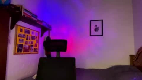 Snapshot of larry_jones chatting on February 7, 2025, 10:20 pm andrew online show from February 7, 2025, 10:20 pm