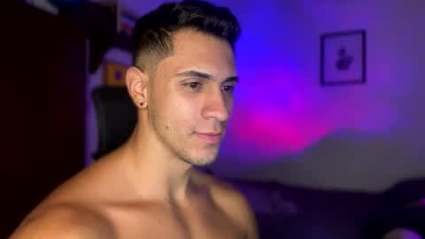 Snapshot of larry_jones chatting on February 13, 2025, 1:40 am andrew online show from February 13, 2025, 1:40 am