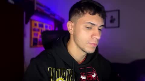 Snapshot of larry_jones chatting on February 14, 2025, 4:41 pm andrew online show from February 14, 2025, 4:41 pm