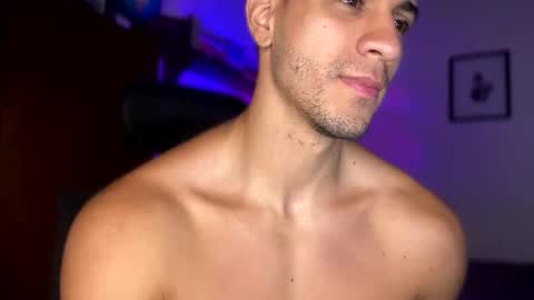 Snapshot of larry_jones chatting on February 21, 2025, 5:31 pm andrew online show from February 21, 2025, 5:31 pm