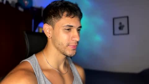 Snapshot of larry_jones chatting on February 26, 2025, 5:50 pm andrew online show from February 26, 2025, 5:50 pm