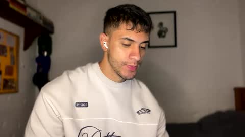 Snapshot of larry_jones chatting on March 2, 2025, 4:21 pm andrew online show from March 2, 2025, 4:21 pm