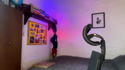 Snapshot of larry_jones chatting on March 5, 2025, 2:12 pm andrew online show from March 5, 2025, 2:12 pm