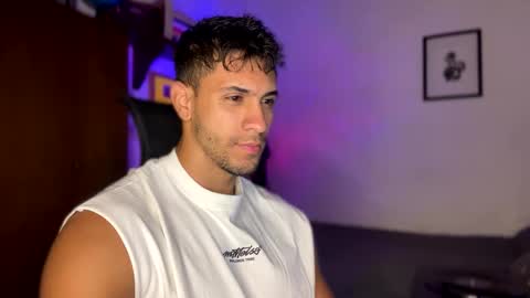 Snapshot of larry_jones chatting on March 10, 2025, 2:37 pm andrew online show from March 10, 2025, 2:37 pm