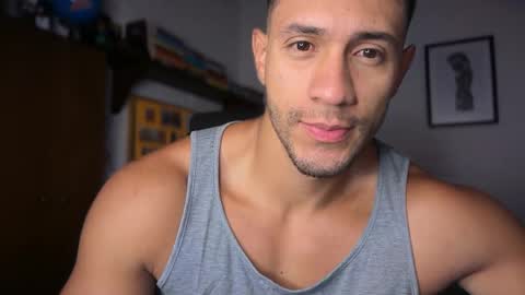 Snapshot of larry_jones chatting on September 29, 2025, 1:05 pm andrew online show from September 29, 2025, 1:05 pm