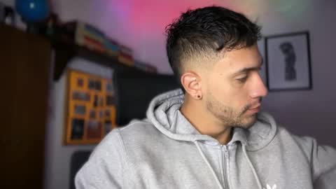 Snapshot of larry_jones chatting on October 13, 2025, 1:22 pm andrew online show from October 13, 2025, 1:22 pm