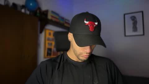 Snapshot of larry_jones chatting on October 17, 2025, 2:08 pm andrew online show from October 17, 2025, 2:08 pm