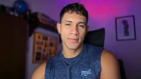 Snapshot of larry_jones chatting on October 23, 2025, 2:16 pm andrew online show from October 23, 2025, 2:16 pm