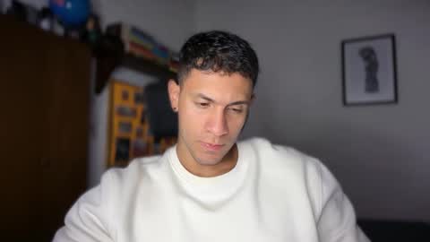 Snapshot of larry_jones chatting on October 26, 2025, 1:00 am andrew online show from October 26, 2025, 1:00 am