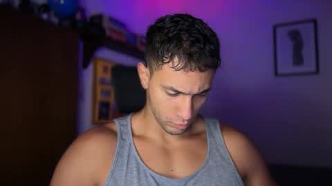 Snapshot of larry_jones chatting on October 28, 2025, 1:36 pm andrew online show from October 28, 2025, 1:36 pm