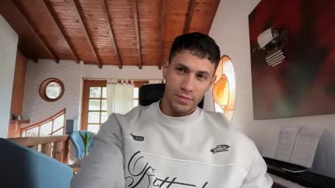 Snapshot of larry_jones chatting on October 30, 2025, 1:23 pm andrew online show from October 30, 2025, 1:23 pm