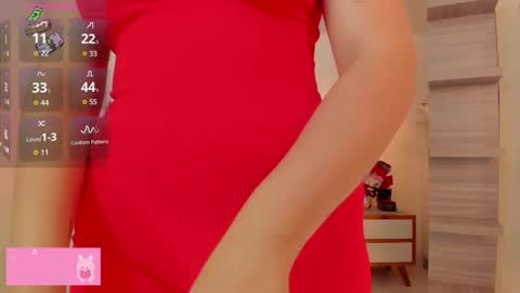 Snapshot of larsonmia chatting on March 12, 2026, 12:22 pm MIA online show from March 12, 2026, 12:22 pm
