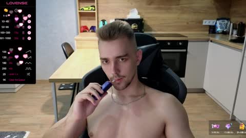 Snapshot of larstar01 chatting on January 24, 2025, 1:47 pm Lars online show from January 24, 2025, 1:47 pm