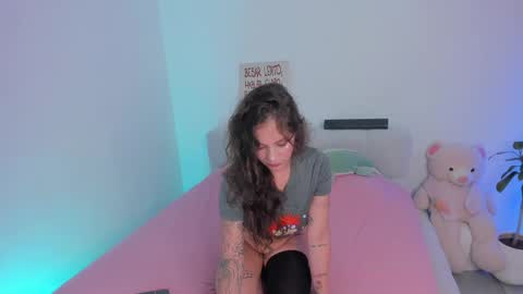 Lary  online show from June 9, 2026, 2:12 am