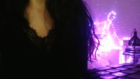 Auri online show from February 17, 2026, 3:58 am