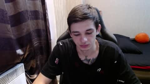 Snapshot of last_kenny chatting on October 28, 2025, 1:25 pm Kenny online show from October 28, 2025, 1:25 pm