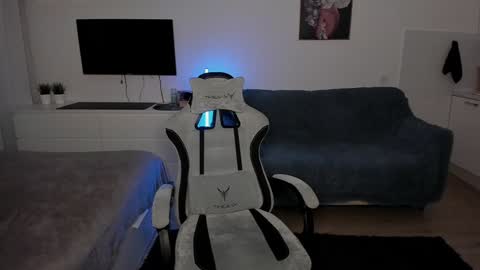 Snapshot of lastnight4you chatting on December 25, 2024, 10:59 pm acie online show from December 25, 2024, 10:59 pm