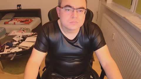 latexboy893 online show from November 16, 2025, 9:31 pm