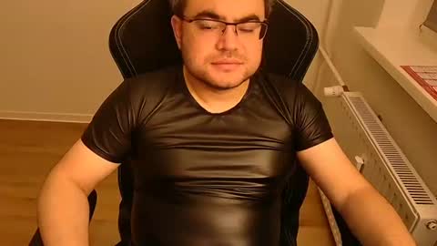 latexboy893 online show from June 15, 2026, 9:17 pm
