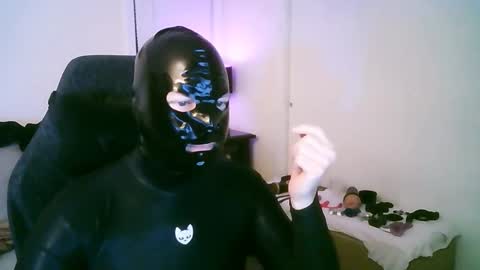 Snapshot of latexminheadroom chatting on February 23, 2026, 2:31 am latexminheadroom online show from February 23, 2026, 2:31 am