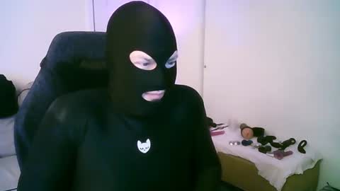 latexminheadroom online show from June 20, 2026, 2:47 am