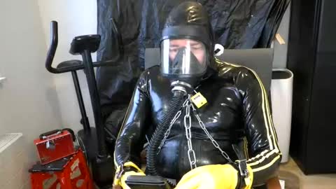 latexslaafboy online show from February 2, 2026, 8:57 am