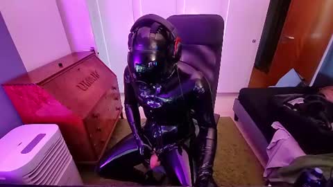 latexviking003 online show from July 13, 2026, 4:32 pm