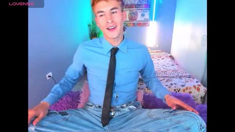 latin_boysxxx_ online show from March 12, 2026, 2:50 am