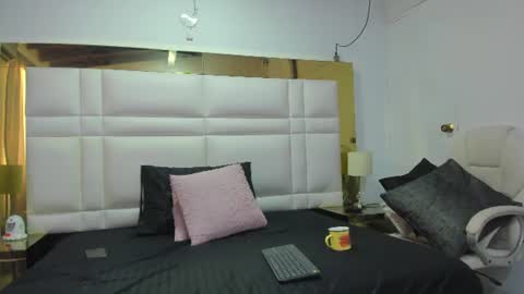 Snapshot of latin_couple20y chatting on August 2, 2026, 10:41 pm Johana y Santiago online show from August 2, 2026, 10:41 pm