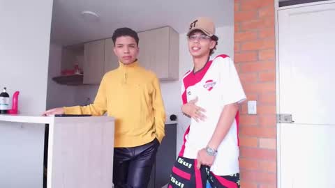 latin_naughty_boys online show from September 28, 2025, 3:50 pm